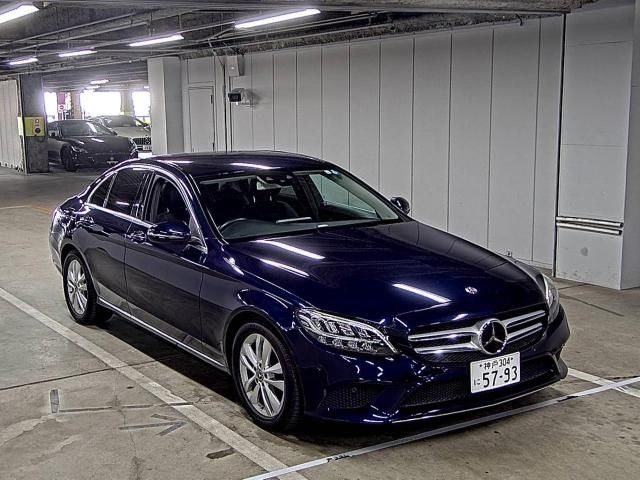 355 Mercedes benz C class 205040C 2018 г. (ZIP Osaka)